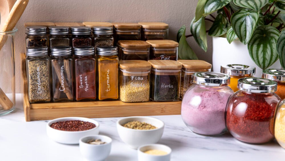 how to store spices: image pick by freepik