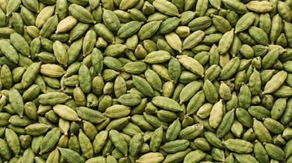whole cardamom
